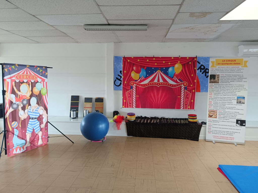 Journee-cirque-materiel-et-photo-comique