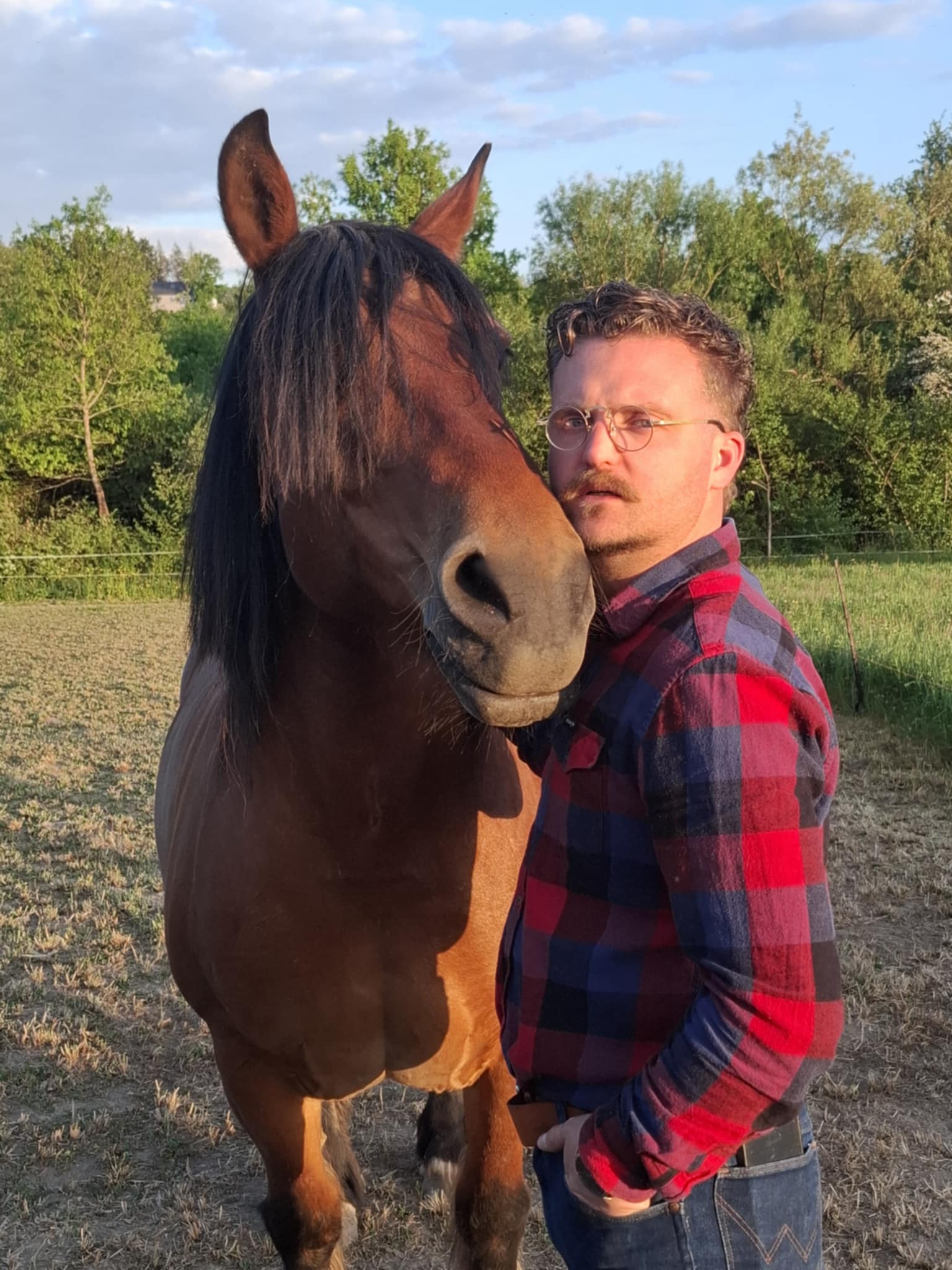 Ea7b4c11 6781 41ae a00b 547c76fbc5ca