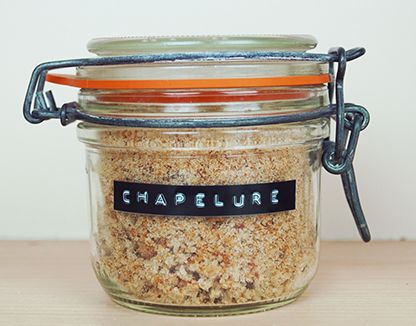 Chapelure-maison-dans-un-bocal
