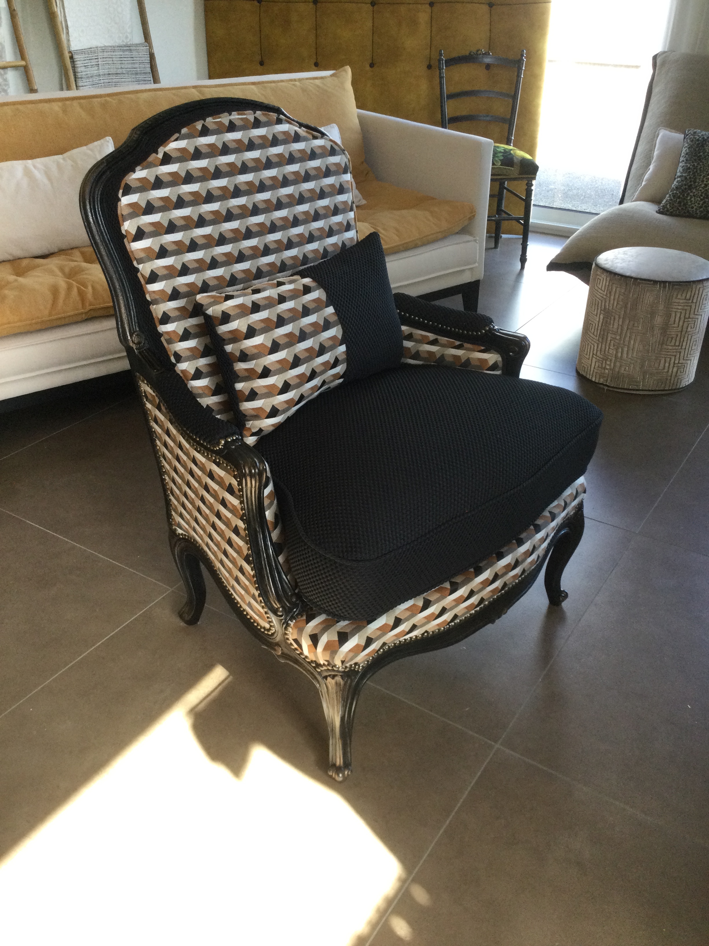 Atelier les renaissances tapissier decorateur relooking meubles refection fauteuil canapes ralph m roche bobois saint medard en jalles saint aubin de medoc lacanau le taillan medoc eysines le haillan blanquefort merignac 