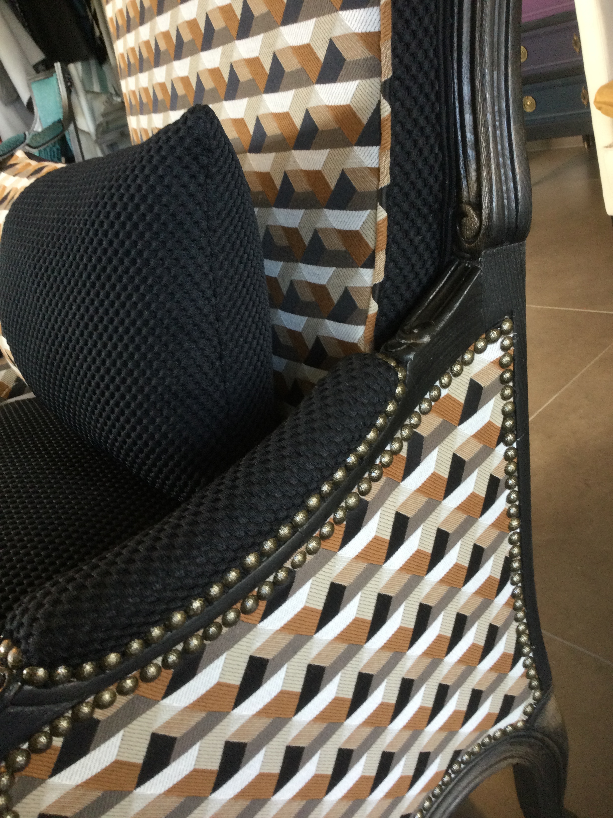 Atelier les renaissances tapissier decorateur relooking meubles refection fauteuil canapes ralph m roche bobois saint medard en jalles saint aubin de medoc lacanau le taillan medoc eysines le haillan blanquefort listrac medoc