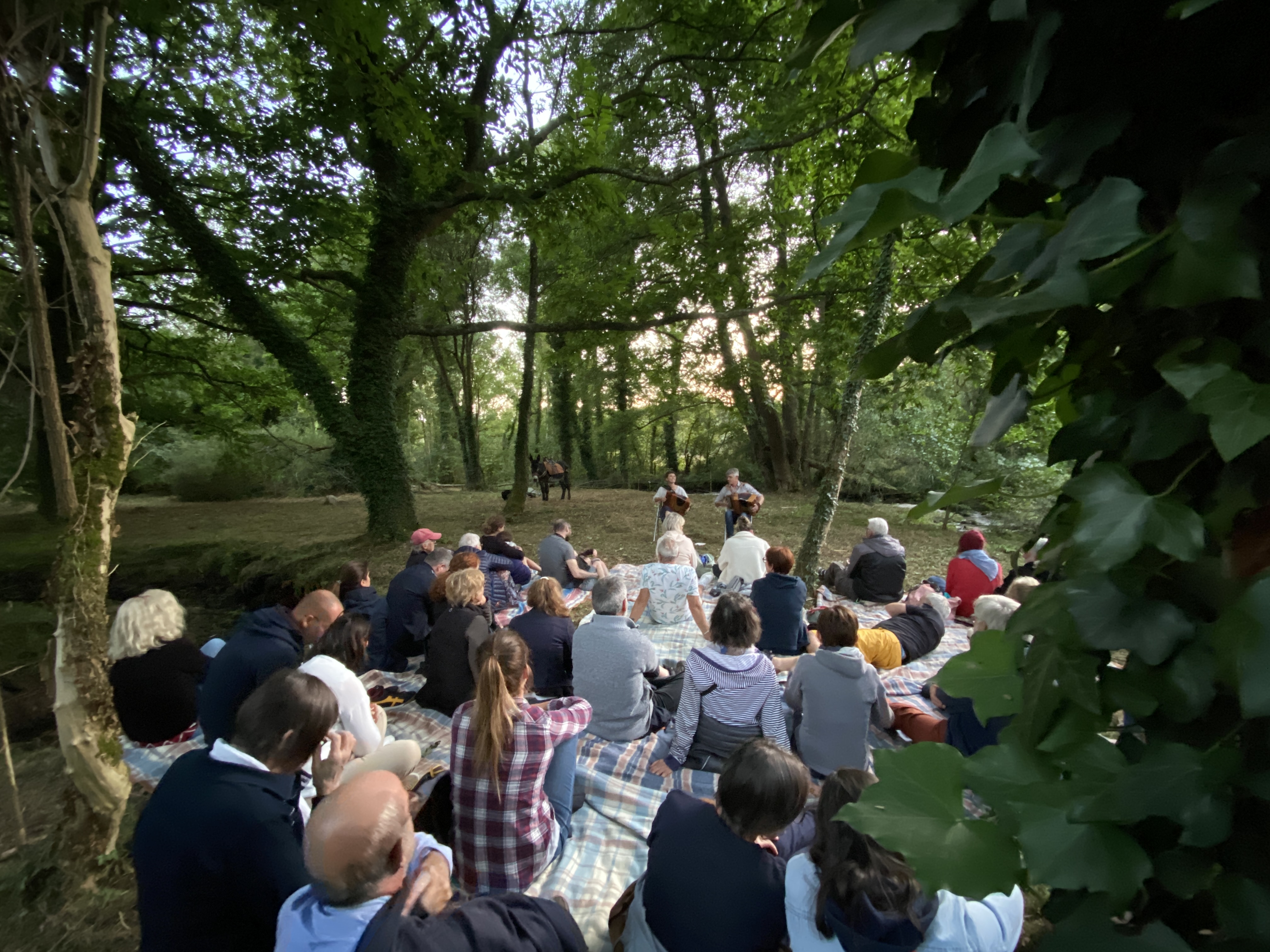 Musique au sentier cie prete l oreille 139 