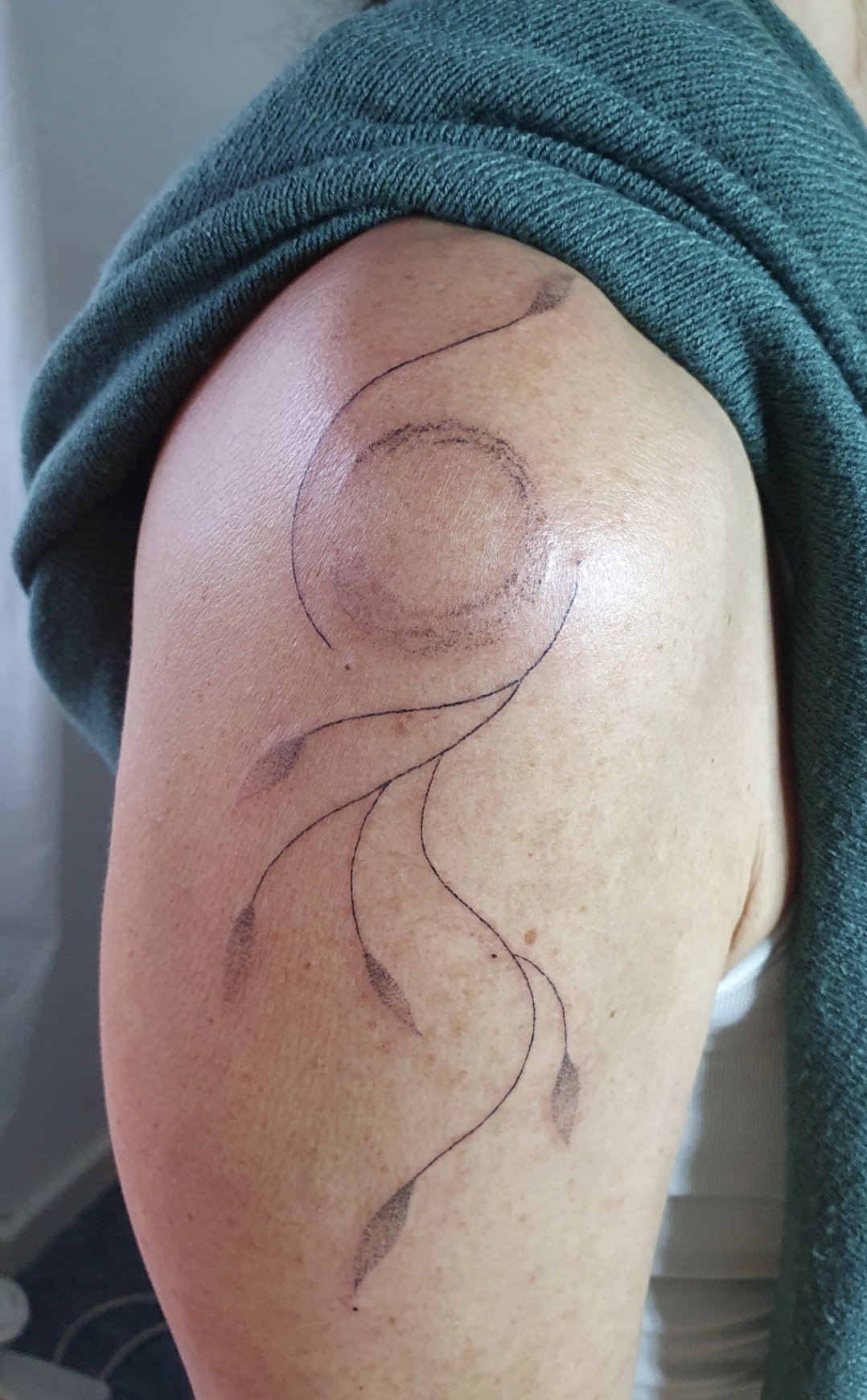 Tattoo epaule