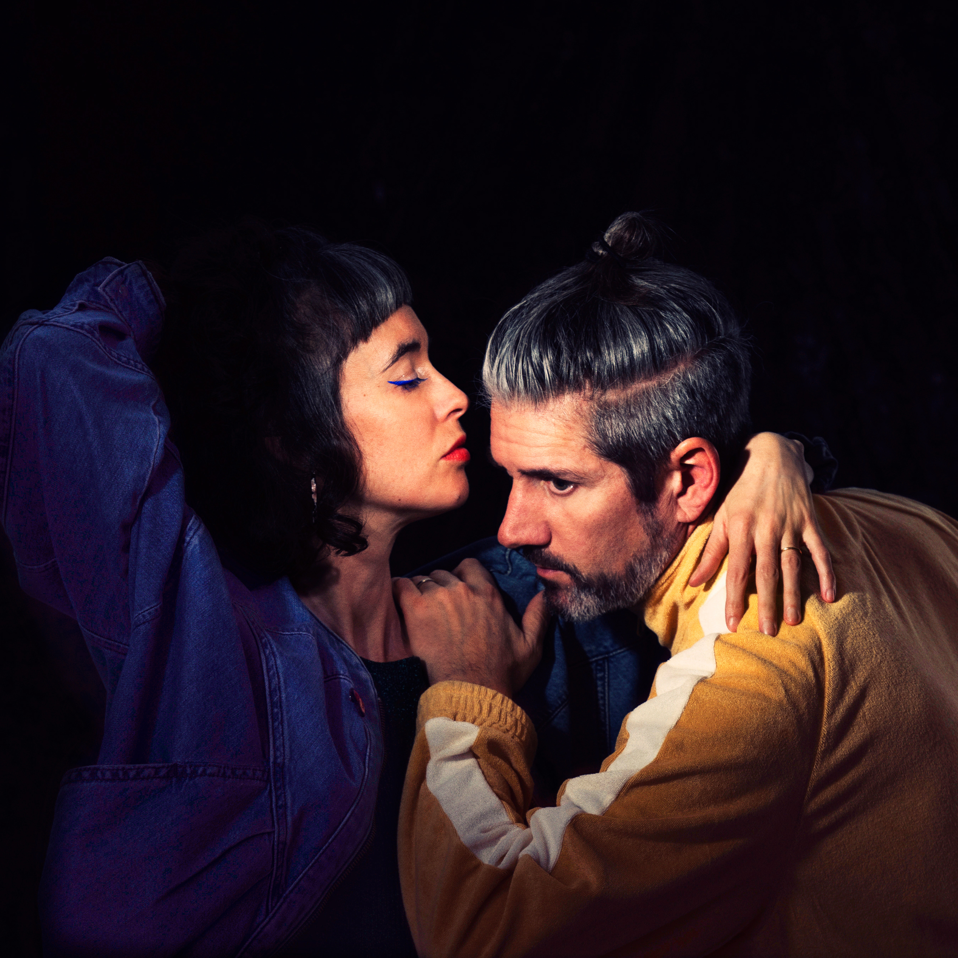 Elvett covertherun web credit nicolas spuhler