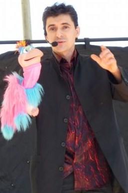 Ventriloque-Kokote-scene