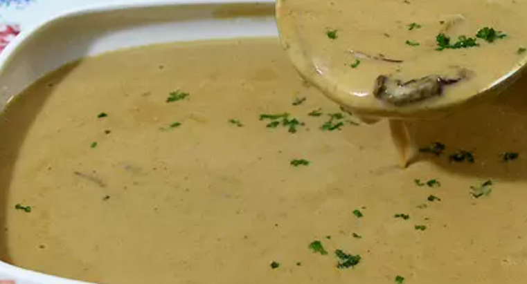 Veloute-de-bolets-et-chanterelles