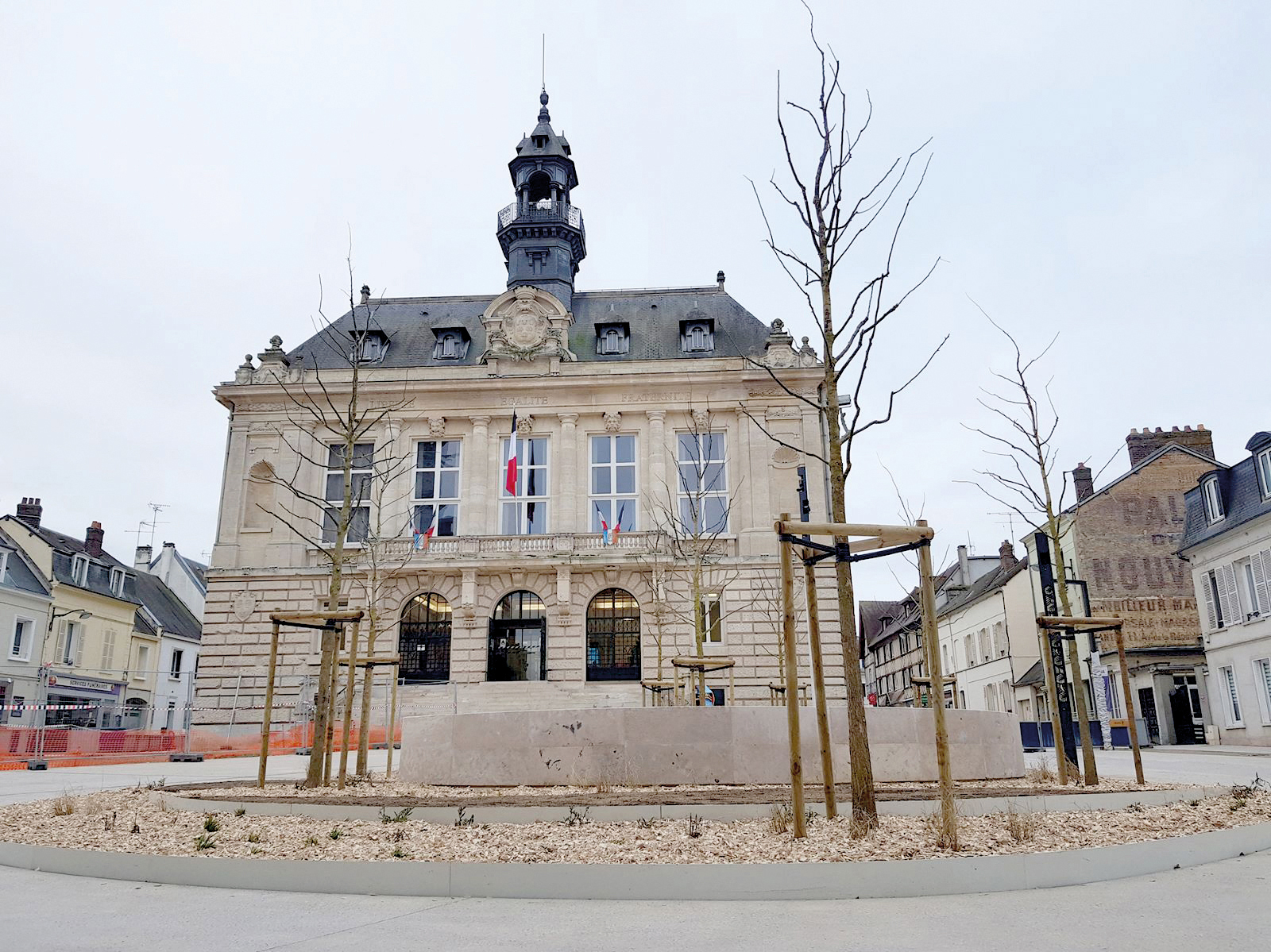 Infos-travaux-parvis-mairie-p6