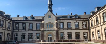 D61bf15645bc769a4429f827d0e5e172 Musee du V