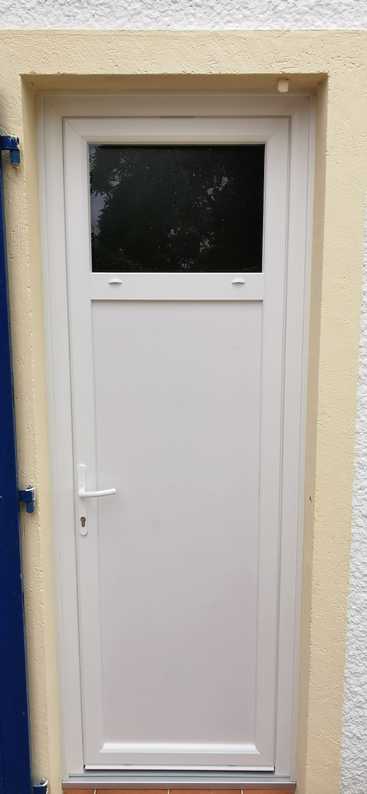 Porte de service vitree blanche pvc