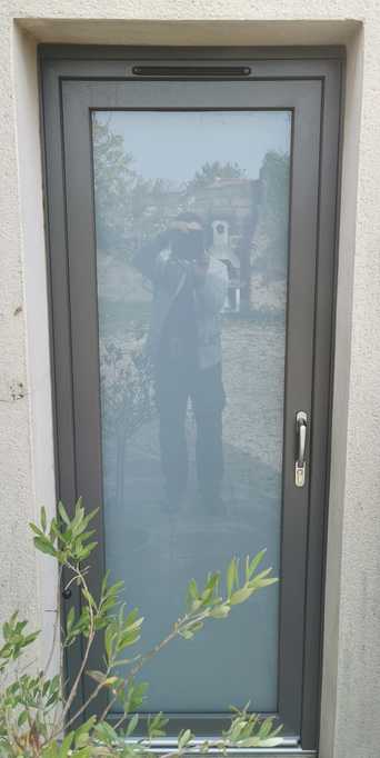 Porte d entree pvc grise