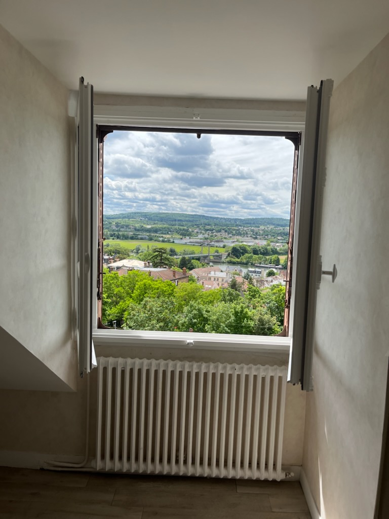 Fenetre bois mouton gueule de loup 2