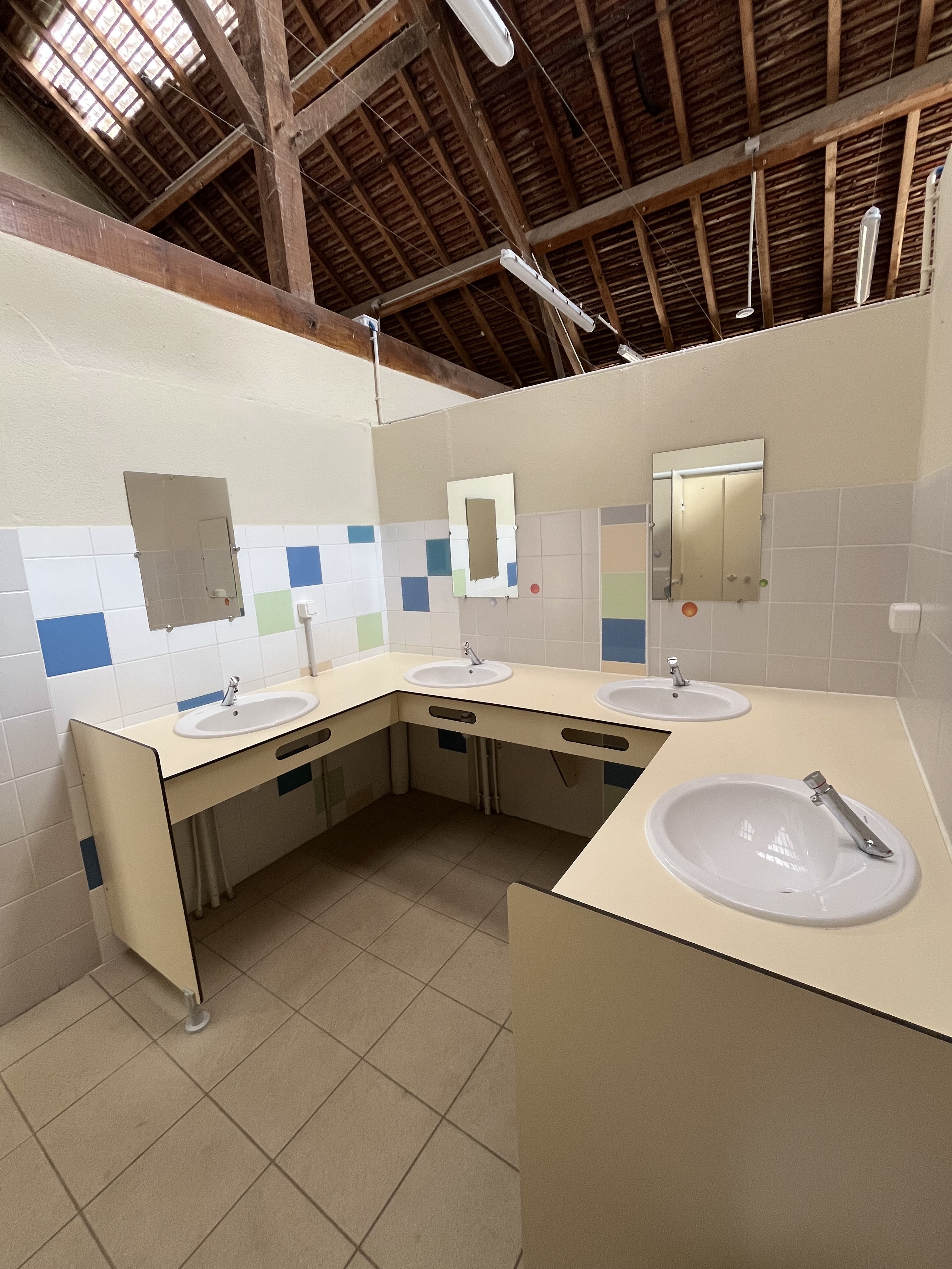 Lavabos cote piscine