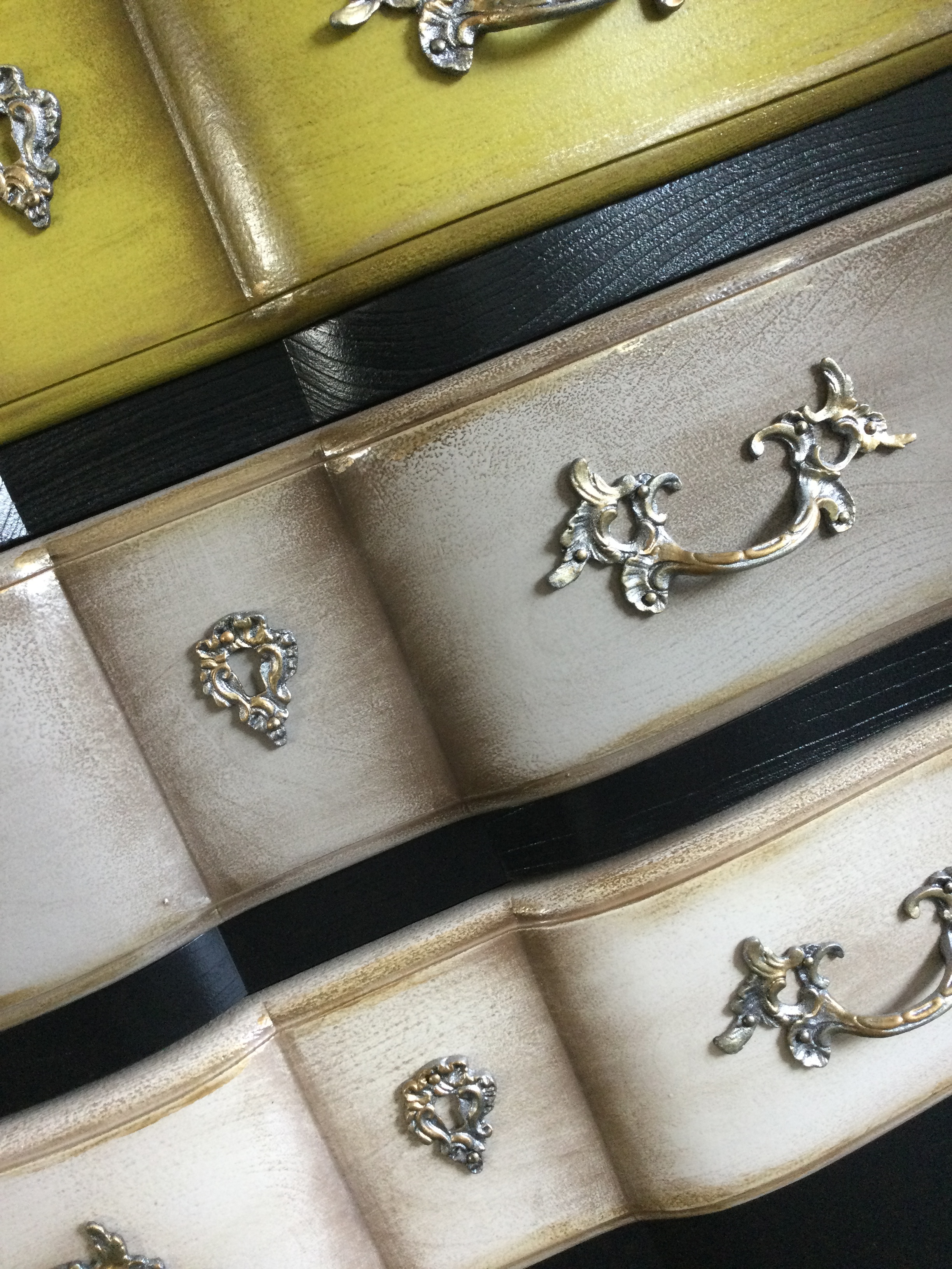 Atelierlesrenaissances tapissierdecorateur relookingmeuble decoration restauration ebeniste saintmedardenjalles bordeaux lacanau blanquefort eysines letaillanmedoc bassin arcachon capferret andernos lepianmedoc merignac saintaubindemedoc