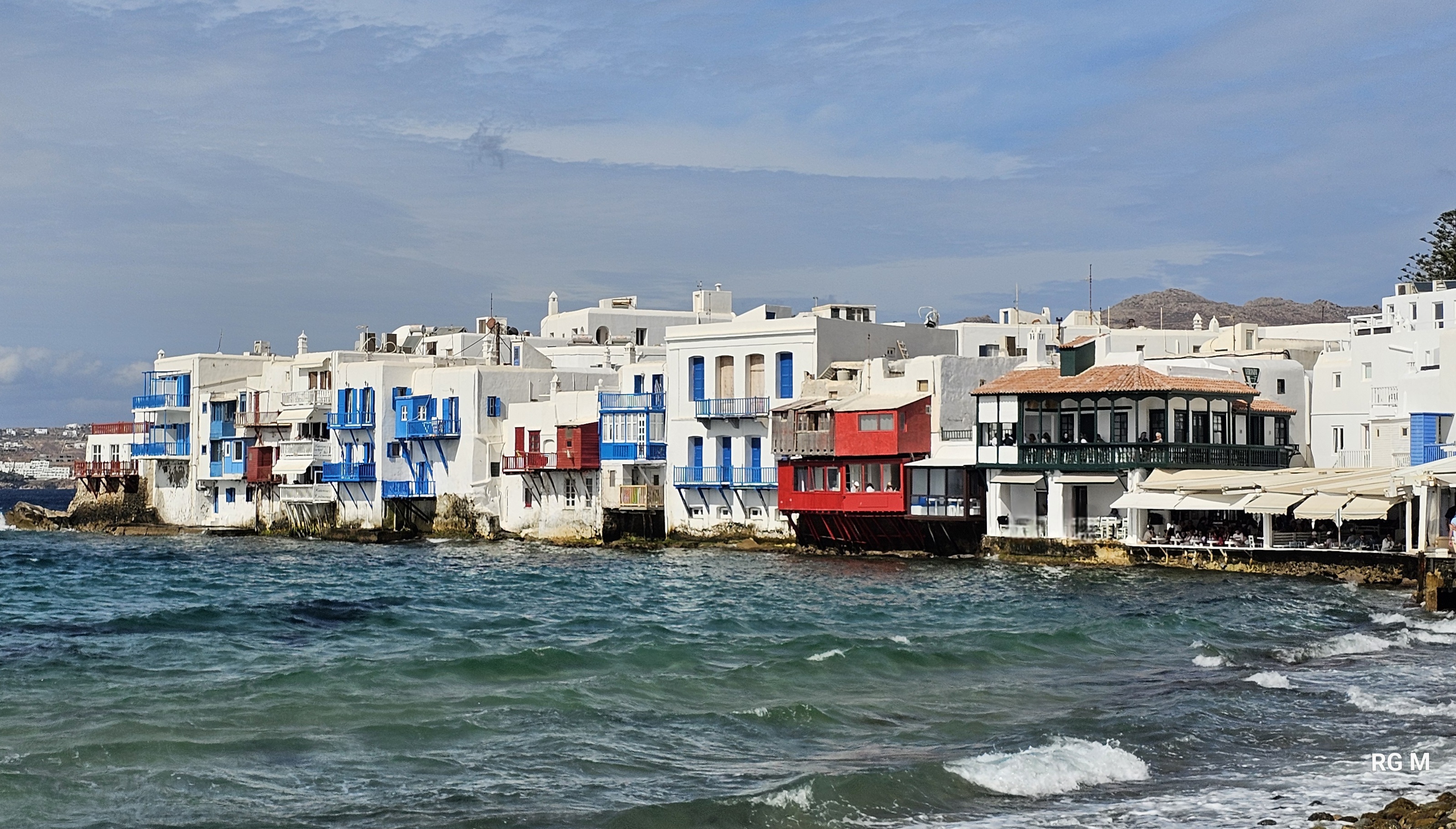 Mykonos-maisons-bord-de-mer