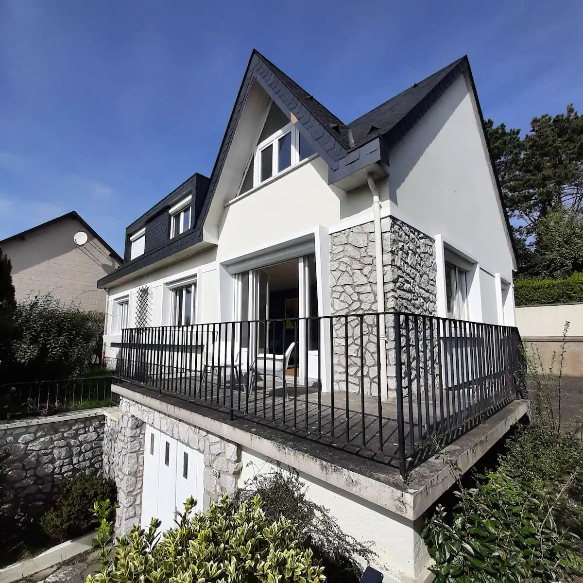 0fe49adc f22b 4cd2 b064 14b4b27743a6