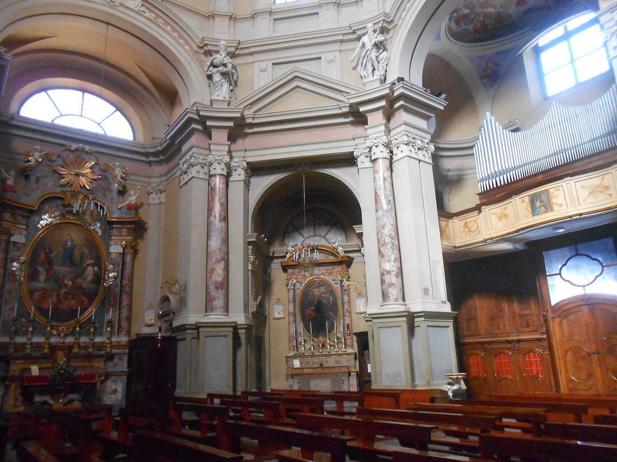 Interno chiesa 4