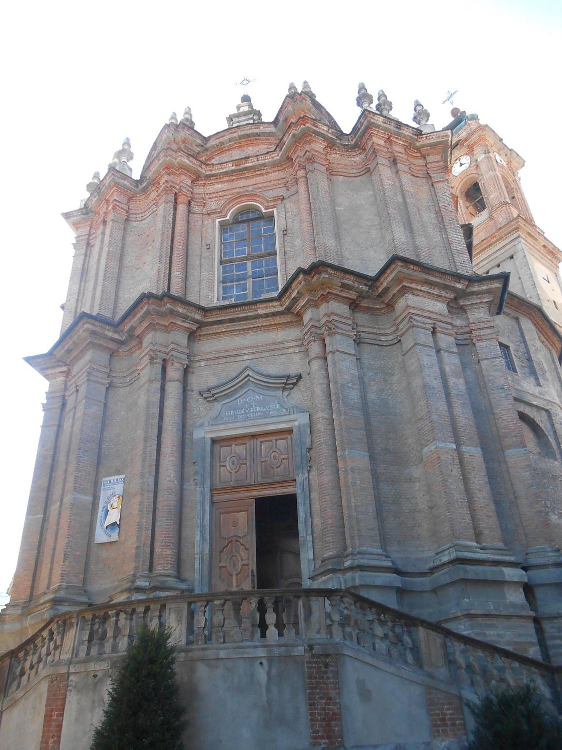 Esterno chiesa 2