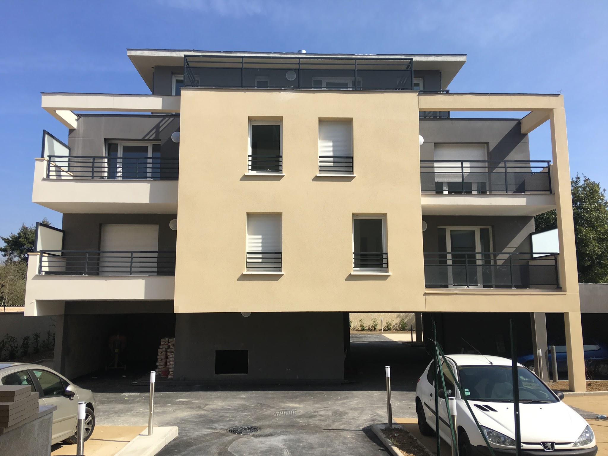 20170327 115320690 ios