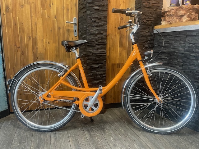 velo ville arcade aluminium orange 26 pouces 5 vitesses nexus taille de 1M50 a 1M75 prix 298 euro