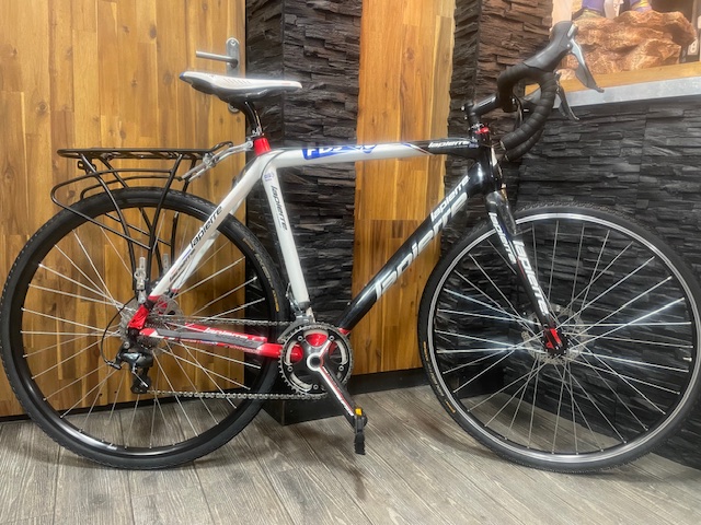 velo occasion GRAVEL lapierre FDJ carbone 28 pouces 20 vitesses taille de 1M70 a 1M85 prix 998 euro