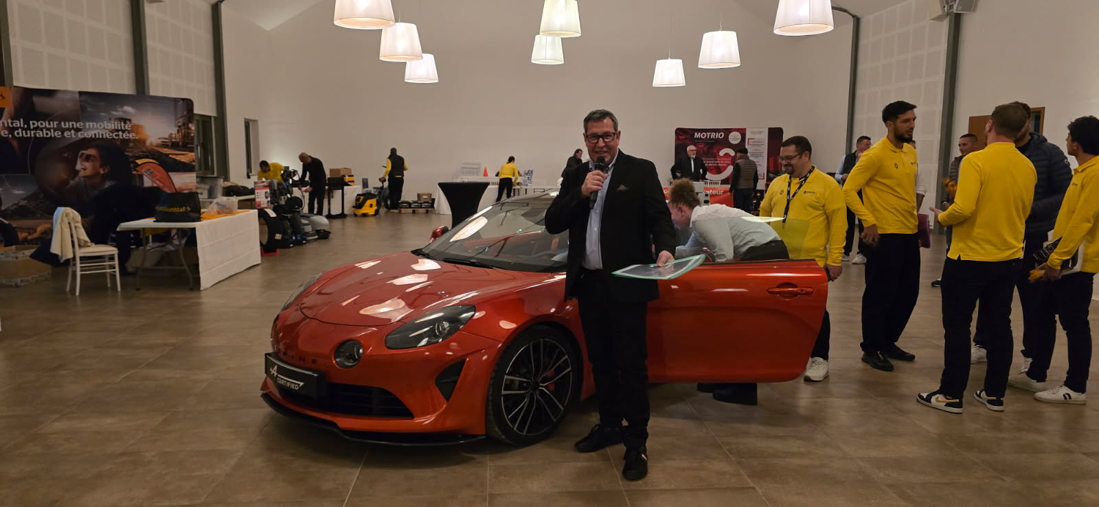 Animateur-Micro-Speaker-Paris-Idf-N-83