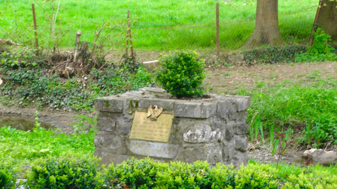 Monument commemoratif a hestrud