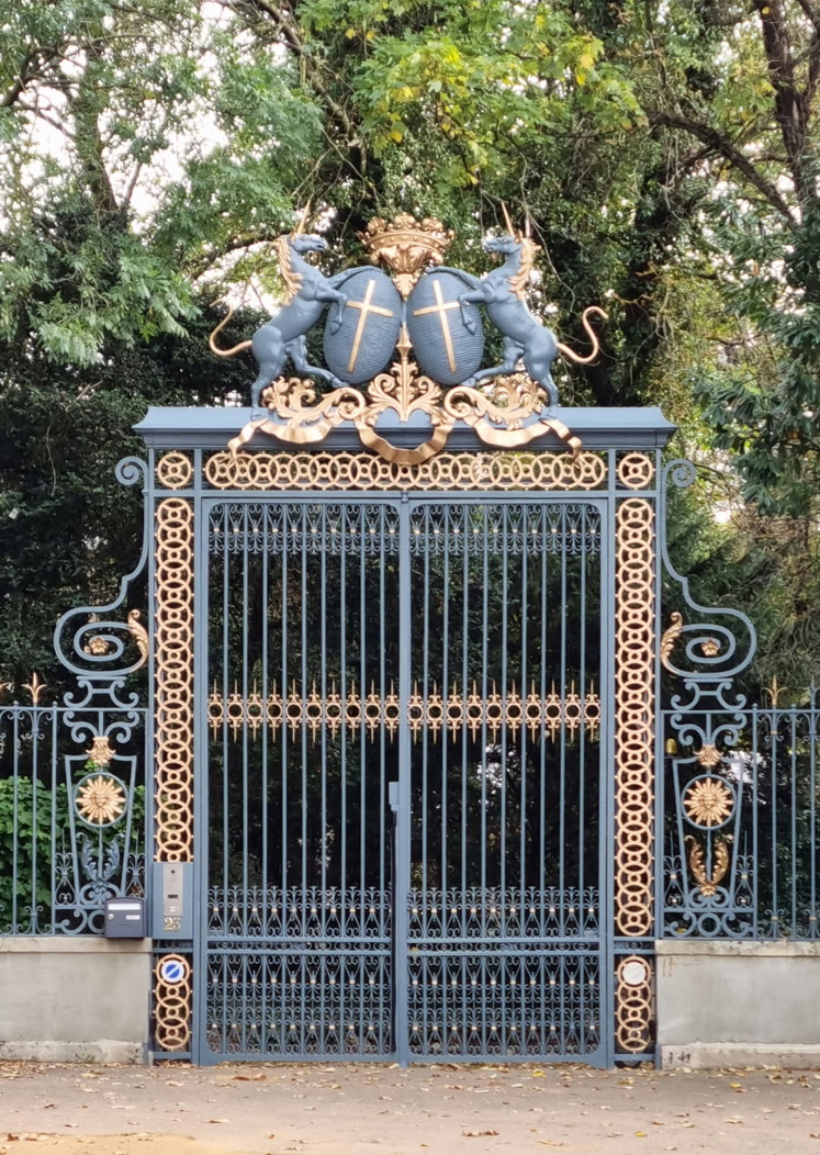 EA771000-8005-434B-B30D-5D62091D26F6 1 105 c