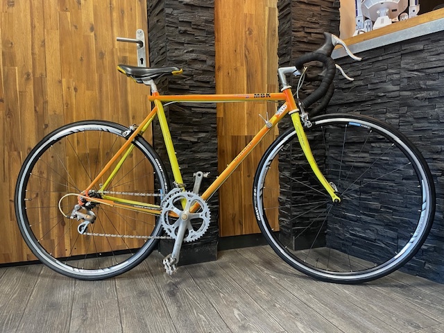 velo occasion course mbk mirage acier jaune 28P 14V taille de 1M60 a 1M70 prix 258 euro 1ERE main