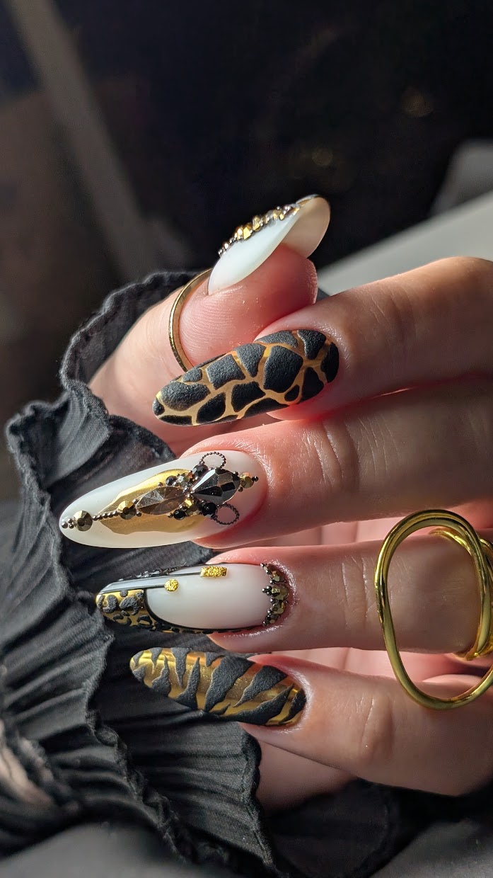 Pxl 20250422 151135098