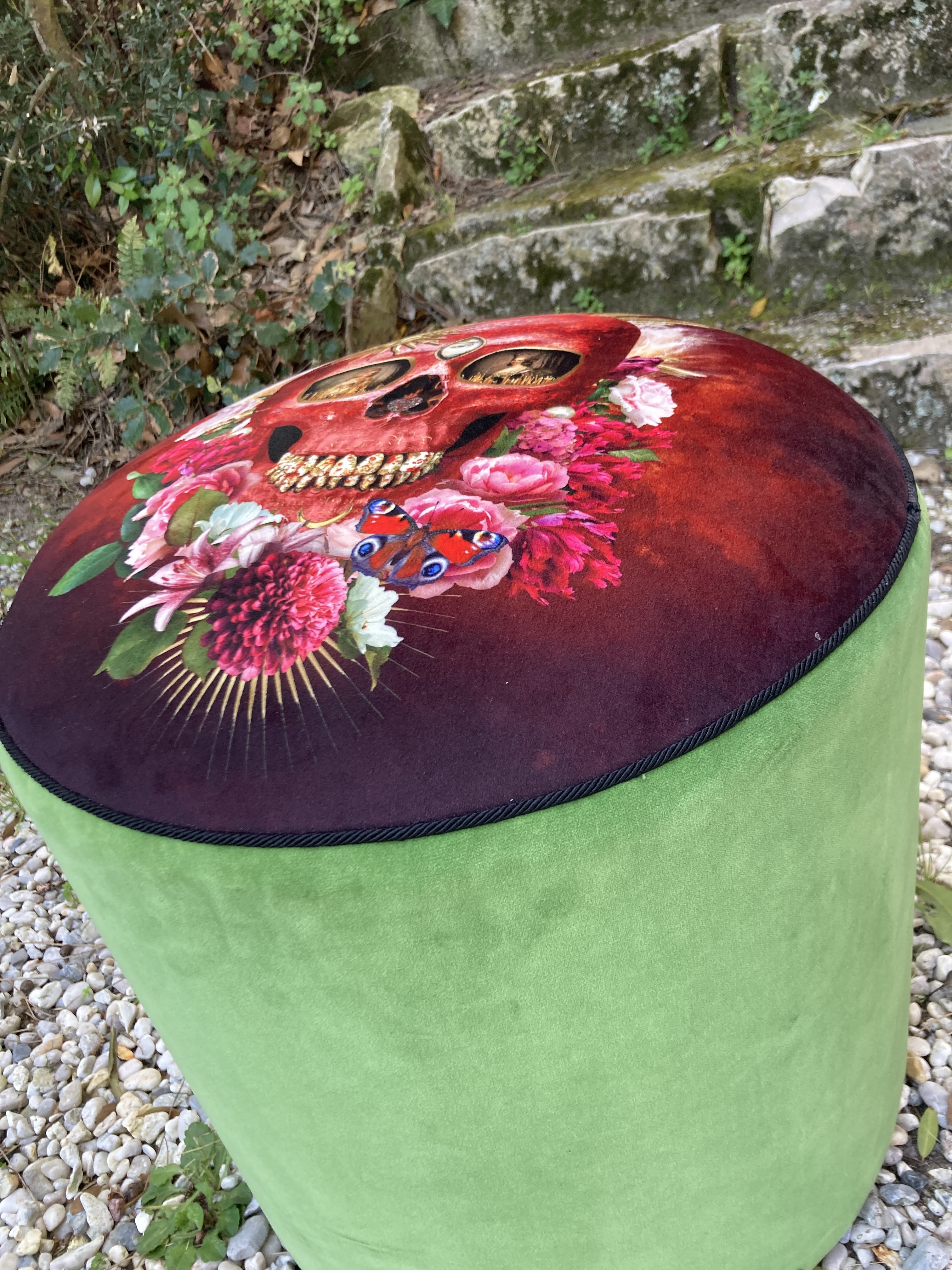 Atelier les renaissances tapissierdecorateur tapissierbordeaux tapissiermedoc tapissierlacanau relookingmeublebordeaux tapissierbordeaux stagetapisserie formationtapisseirebordeaux tapissier saint medard en jalles