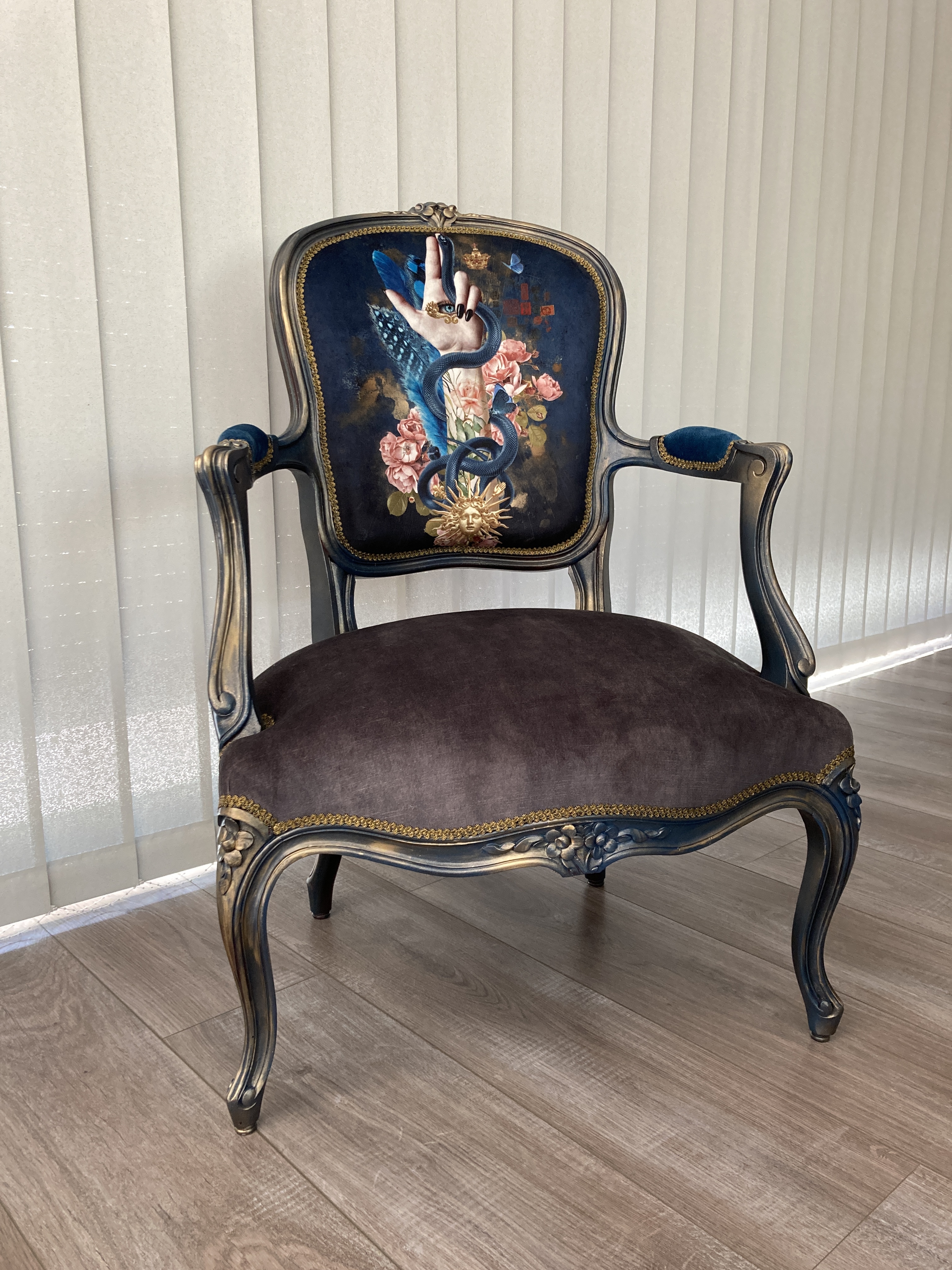 Refection fauteuil cabriolet tapissier decorateur bordeaux saint medard en jalles merignac castelnau de medoc eysines le taillan medoc le bouscat le haillan atelier les renaissances