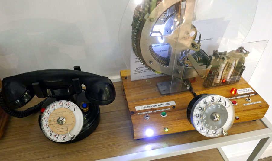 Une maquette qui vous explique la téléphonie automatique