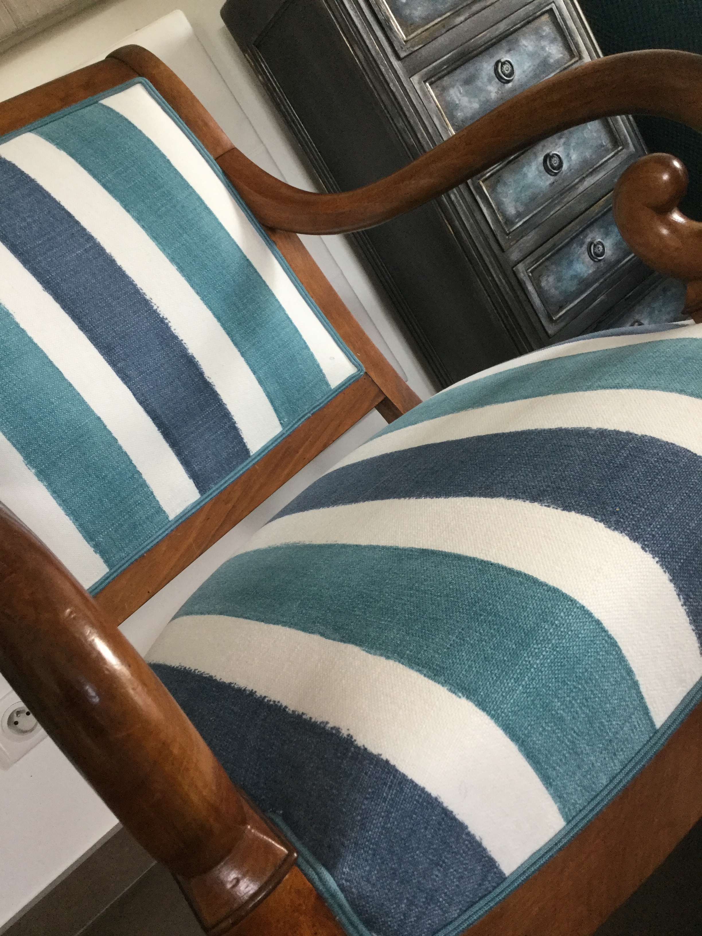 Tapissier d ameublement relooking meubles gironde bordeaux saint medard en jalles eysines lacanau saint aubin de medoc castelanau de medoc pessac eysines cauderan le taillan medoc bruges canape ralph m refection fauteuil