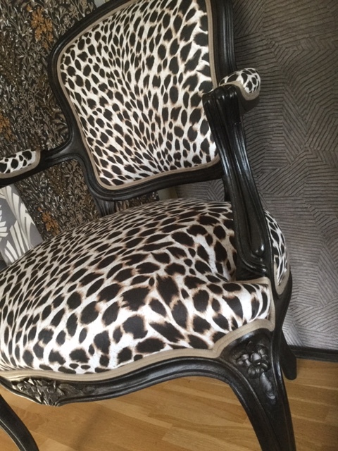 Relooking restauration de meubles et de fauteuils en gironde bordeaux saint medard en jalles tapissier decorateur atelier les renaissances 3