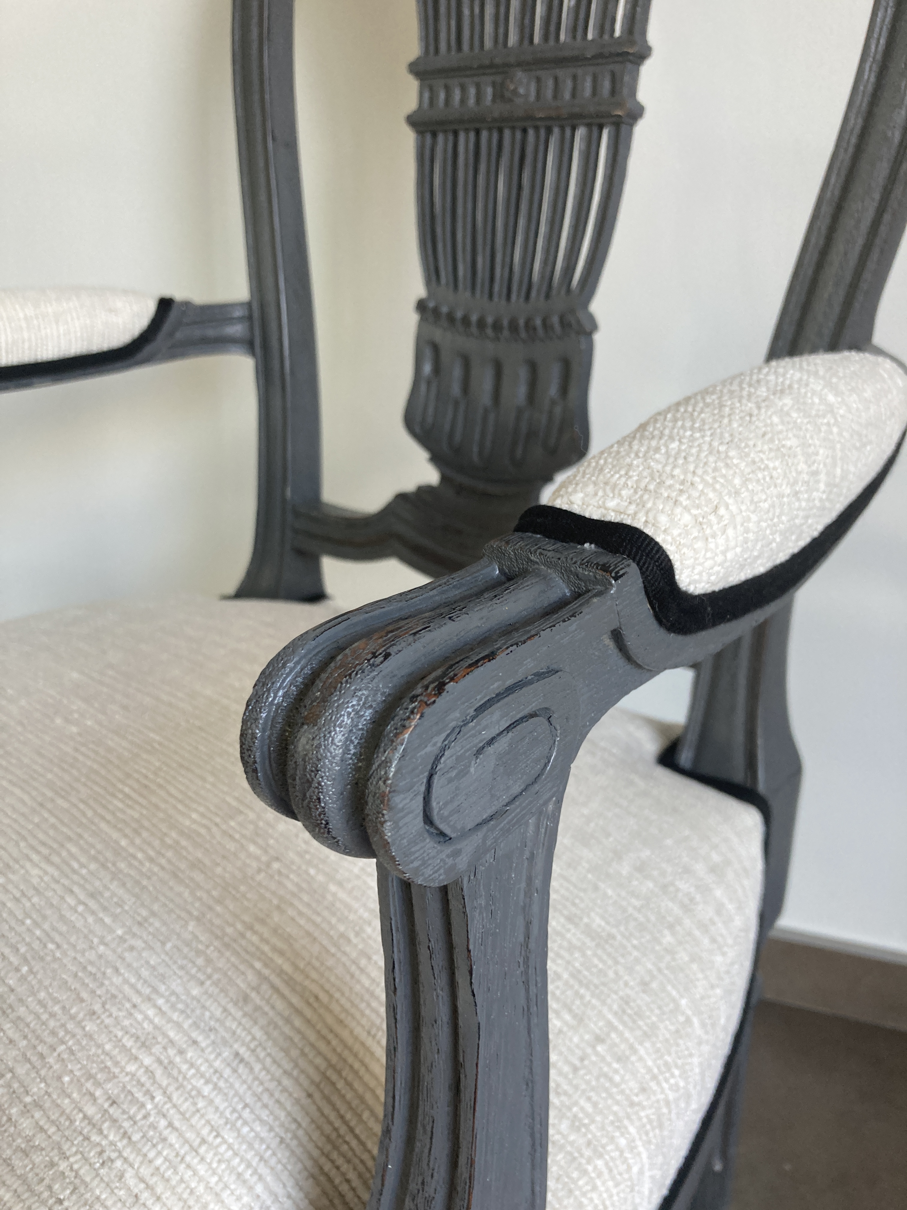 Atelier les renaissances ralph m art copi tapissier decorateur relooking meuble refection canape restauration fauteuil blanquefort bordeaux saint medard en jalles merignac lacanau le taillan medoc