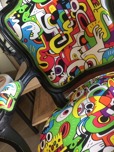 Refection fauteuil bordeaux relooking de meuble bordeaux tapissier decorateur bordeaux atelier les renaissances 2s