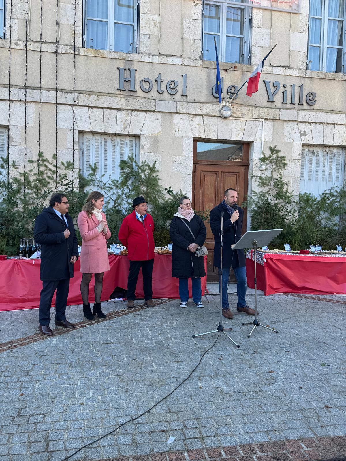 MARCHÉ DE NOËL DE COULLONS