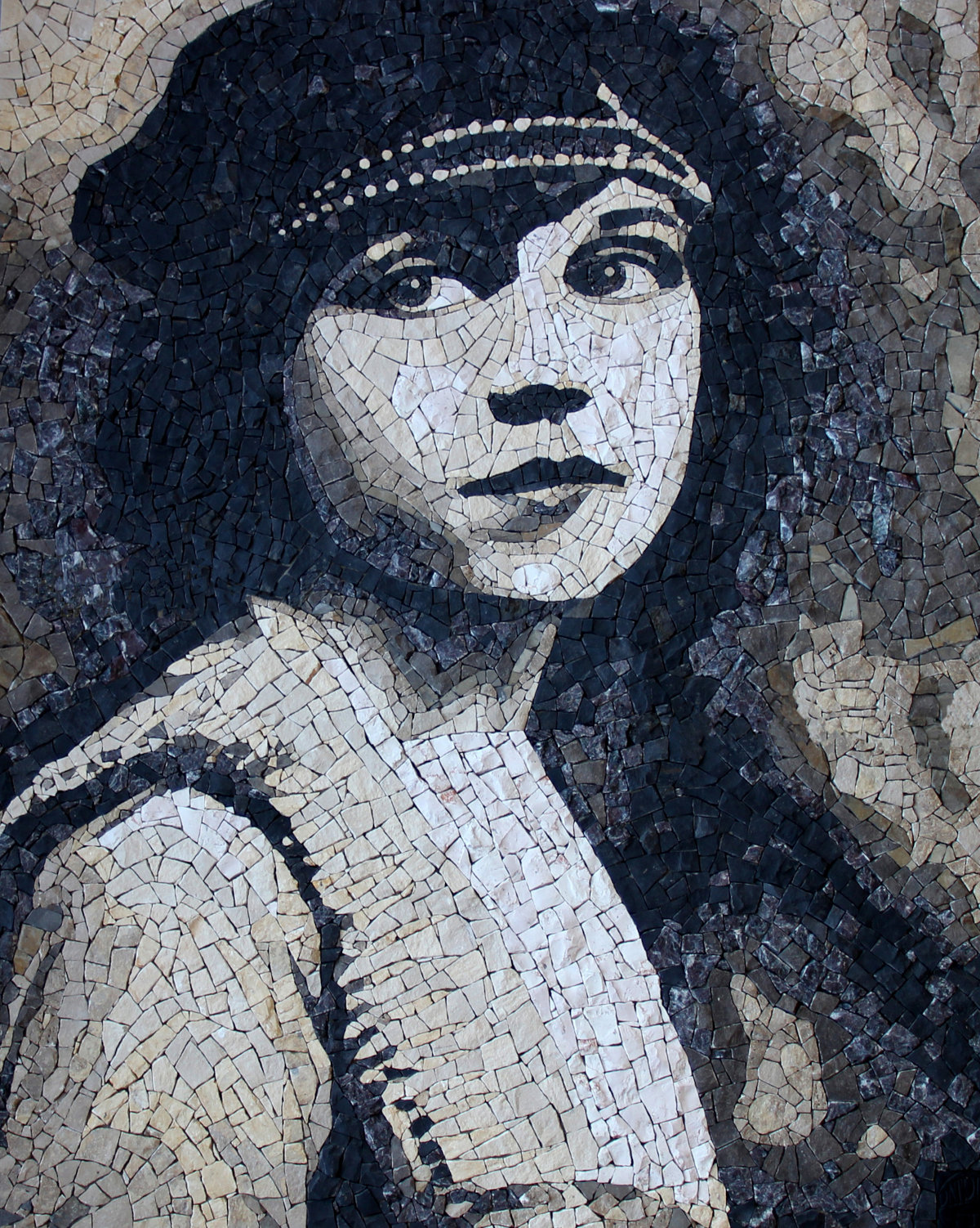 Portrait-Alice-Brady-beige-mosaique-ora