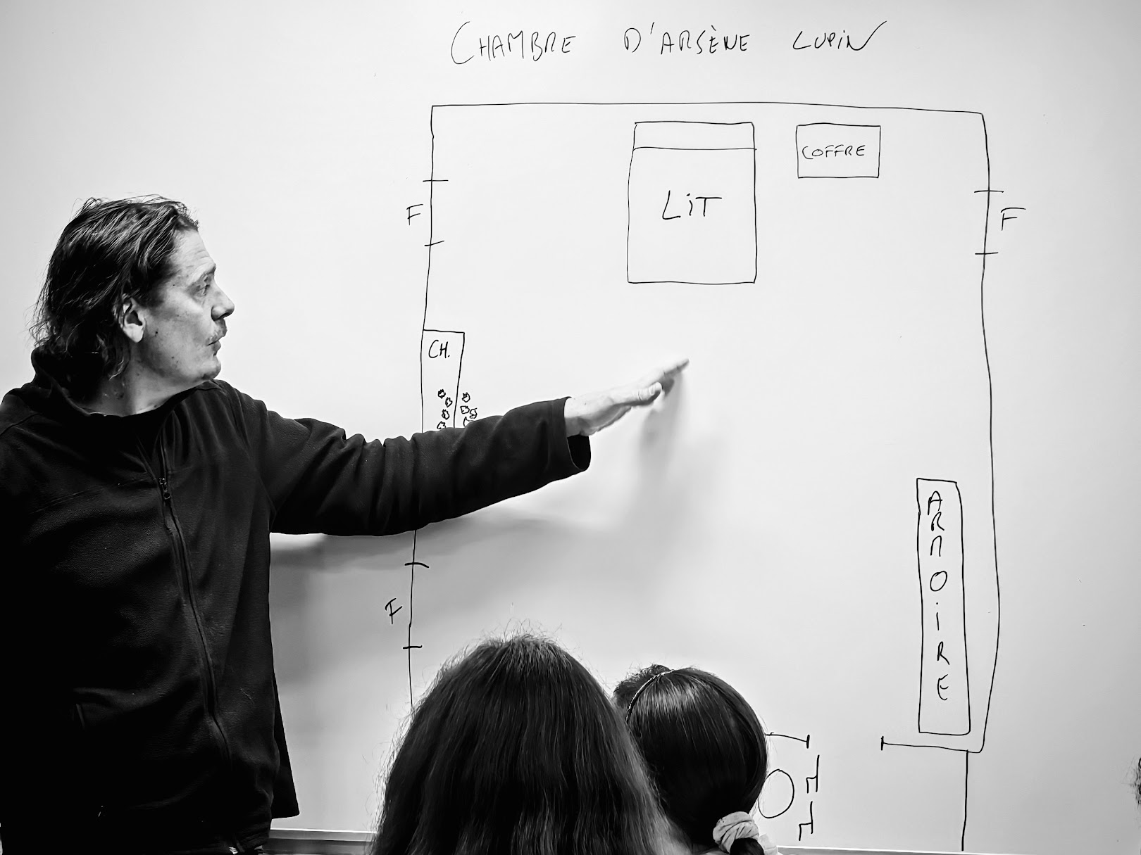 Mystère au Collège : Les élèves de sixième sur les traces d'Arsène Lupin !