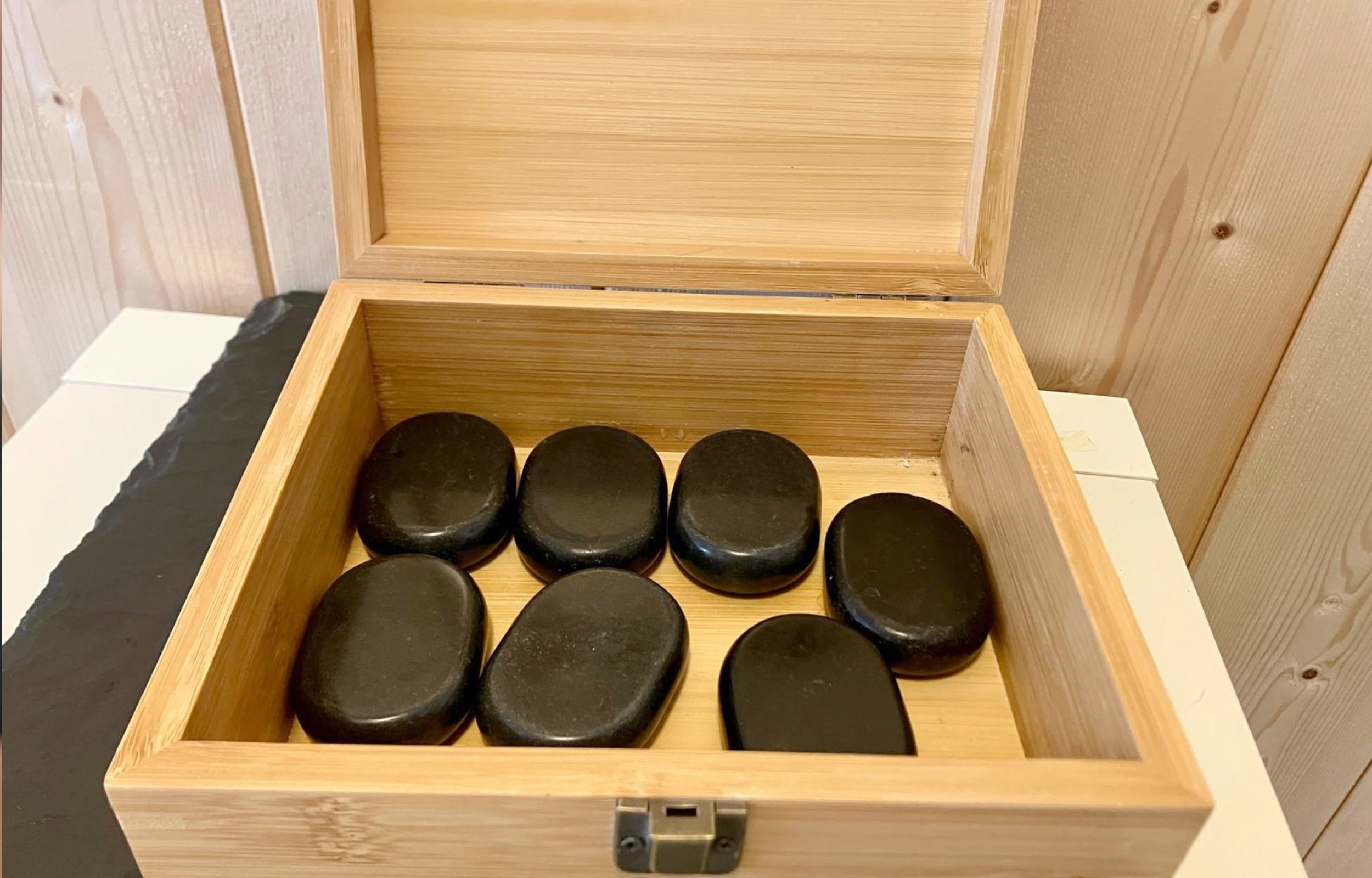 Chalet-des-Pierres-Chaudes-Pierres