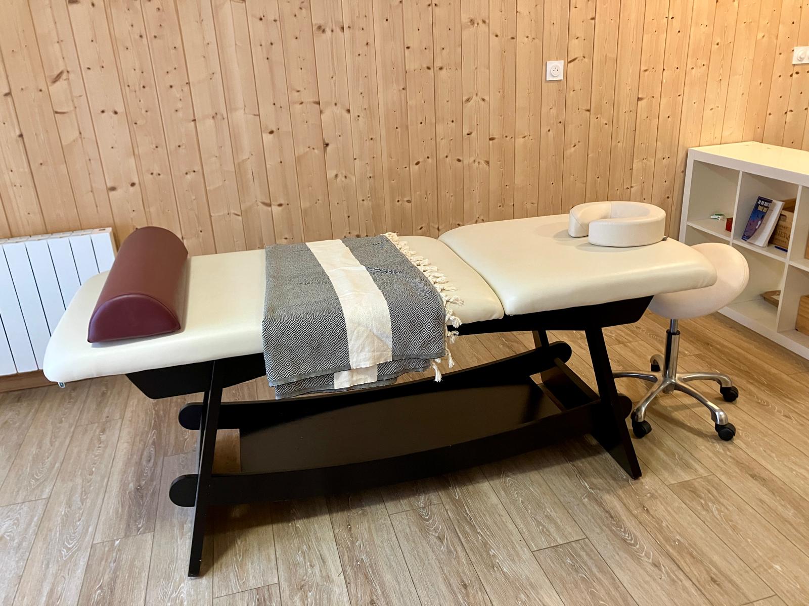 Chalet-des-Pierres-Chaudes-Riberac-Massage-Acupuncture-3-
