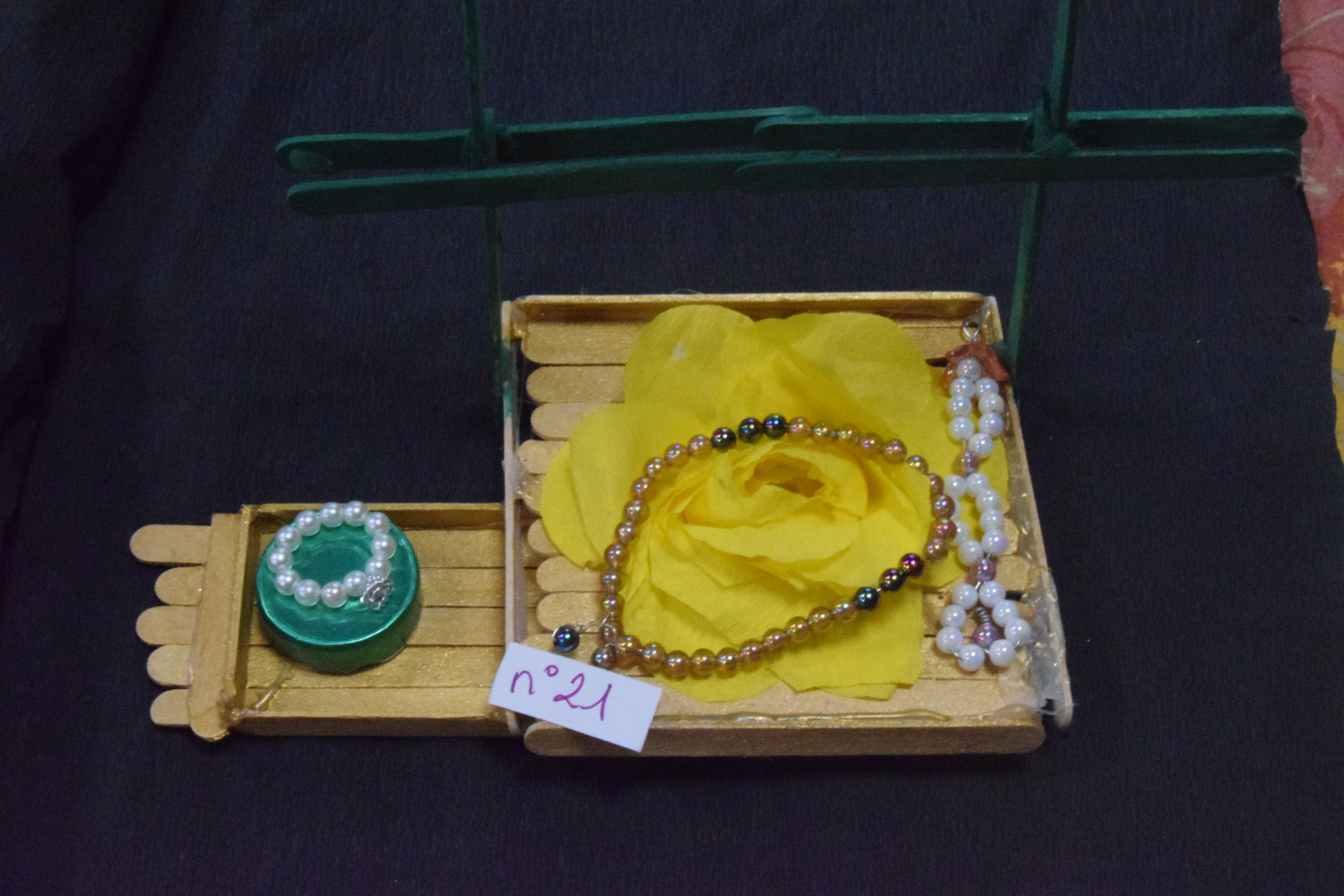 Porte bijoux  en batons de glace. Déco Artisanale