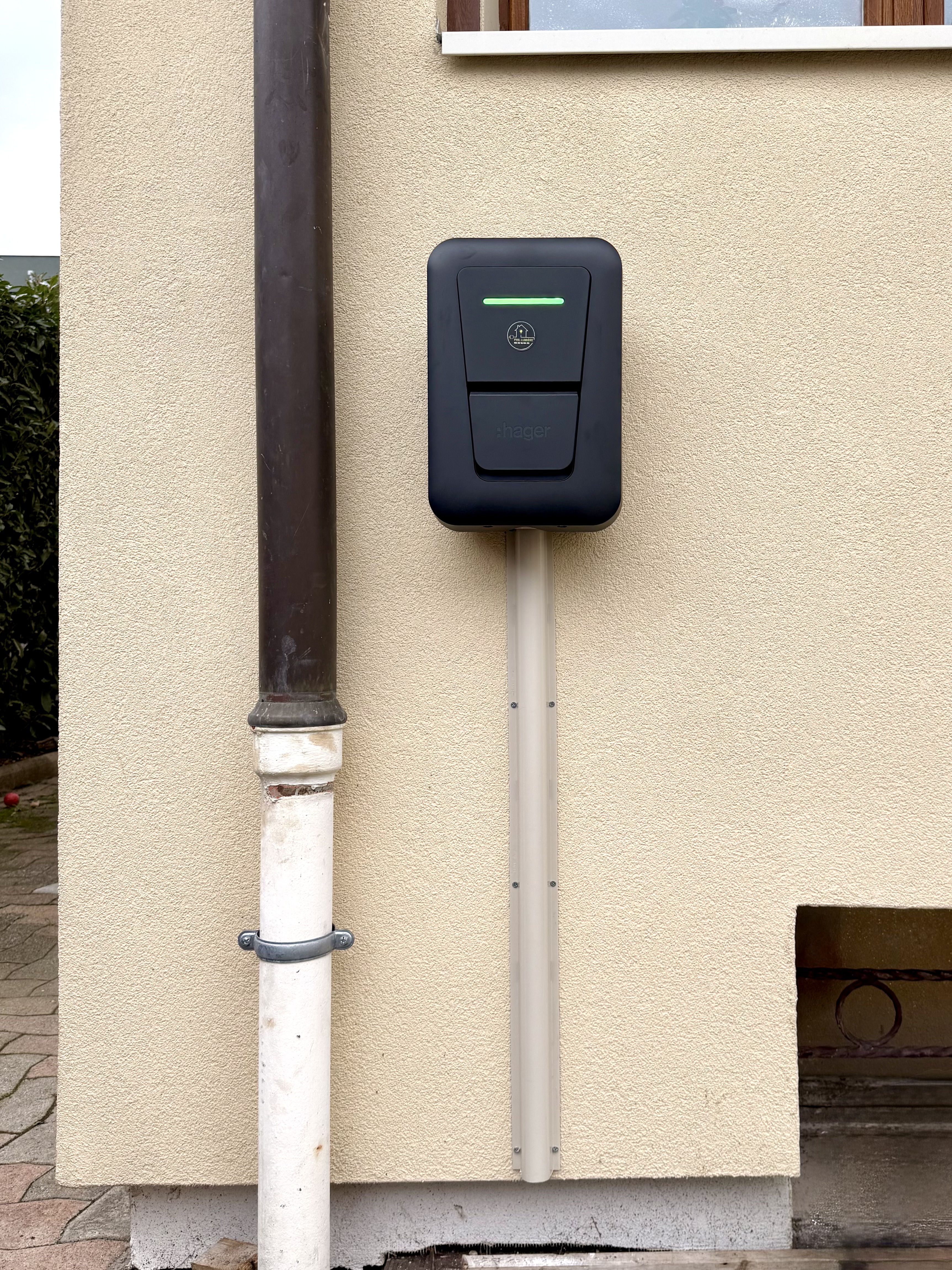 Installation borne de recharge hager thonon