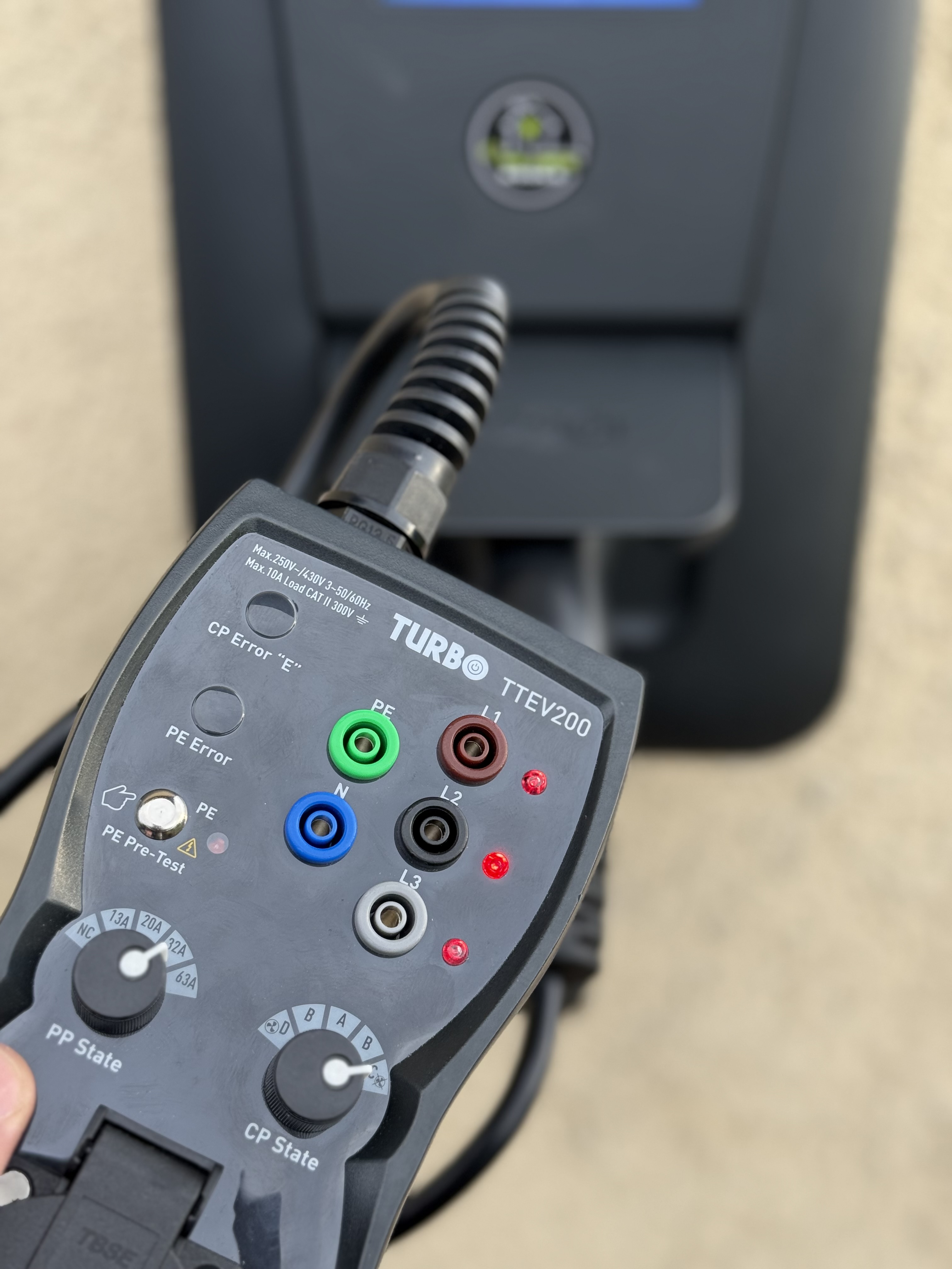 Installateur borne tesla thollon