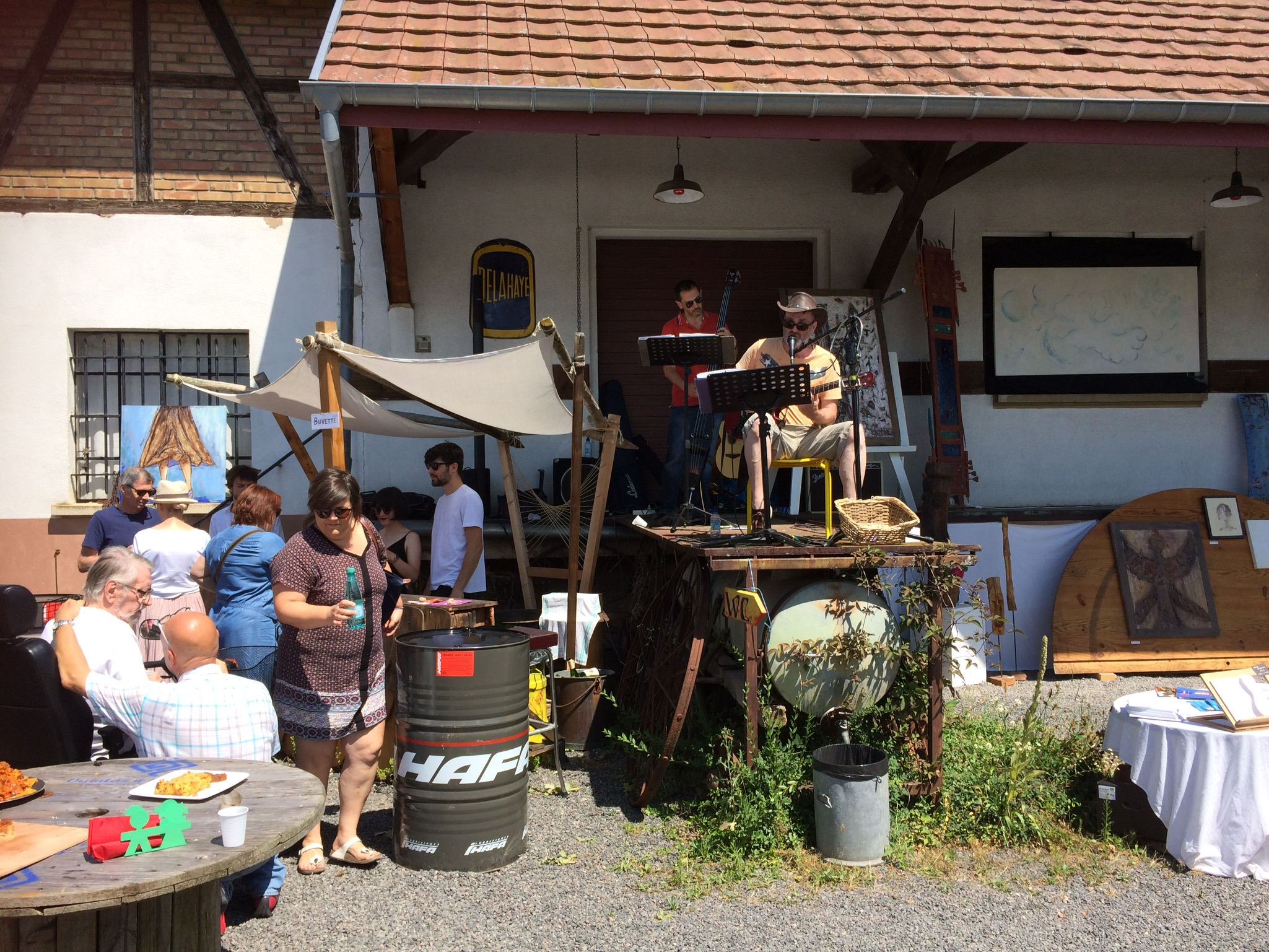 Création d'un groupe Facebook dédié aux concerts privés