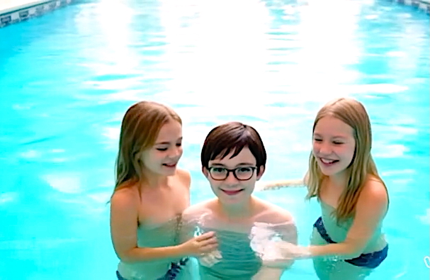 Eric-7-ans-piscine