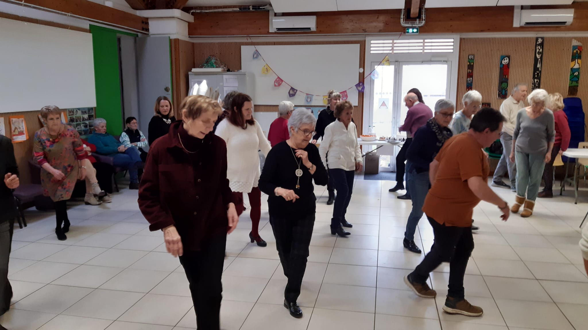 Alpeclatsdedanse photo groupe danse en ligne 2026