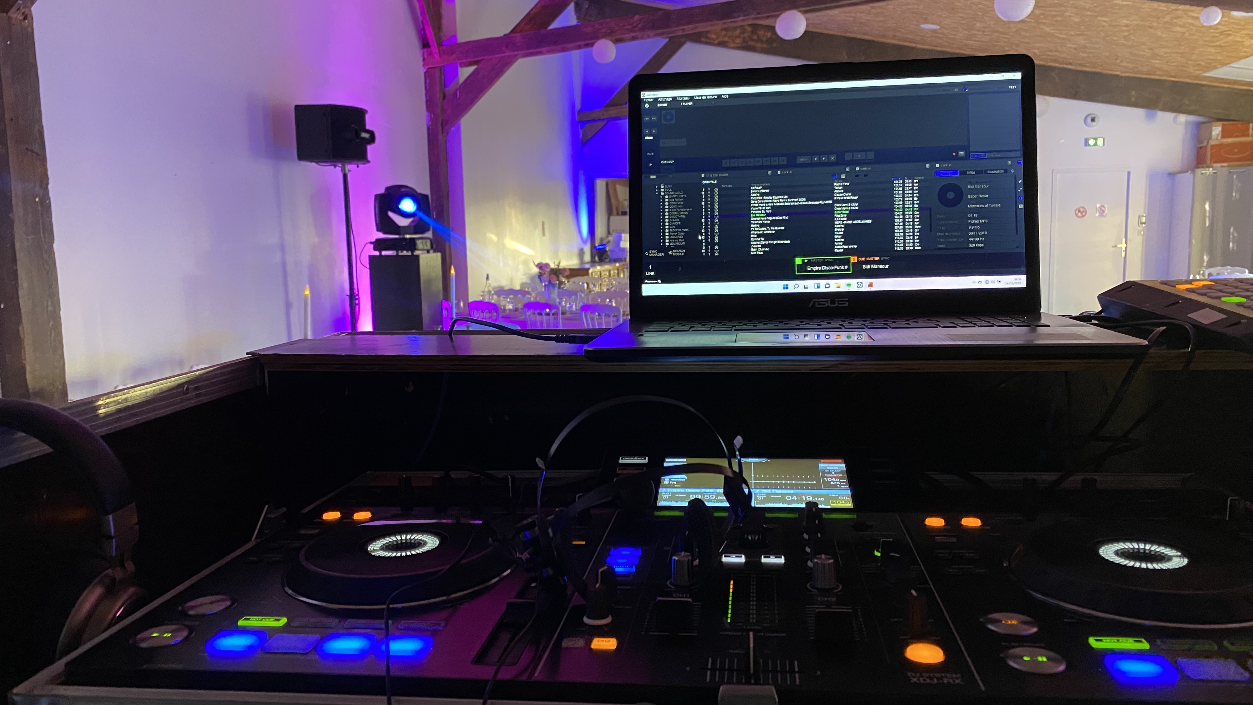 Investissez dans votre DJ, il vous le rendra.