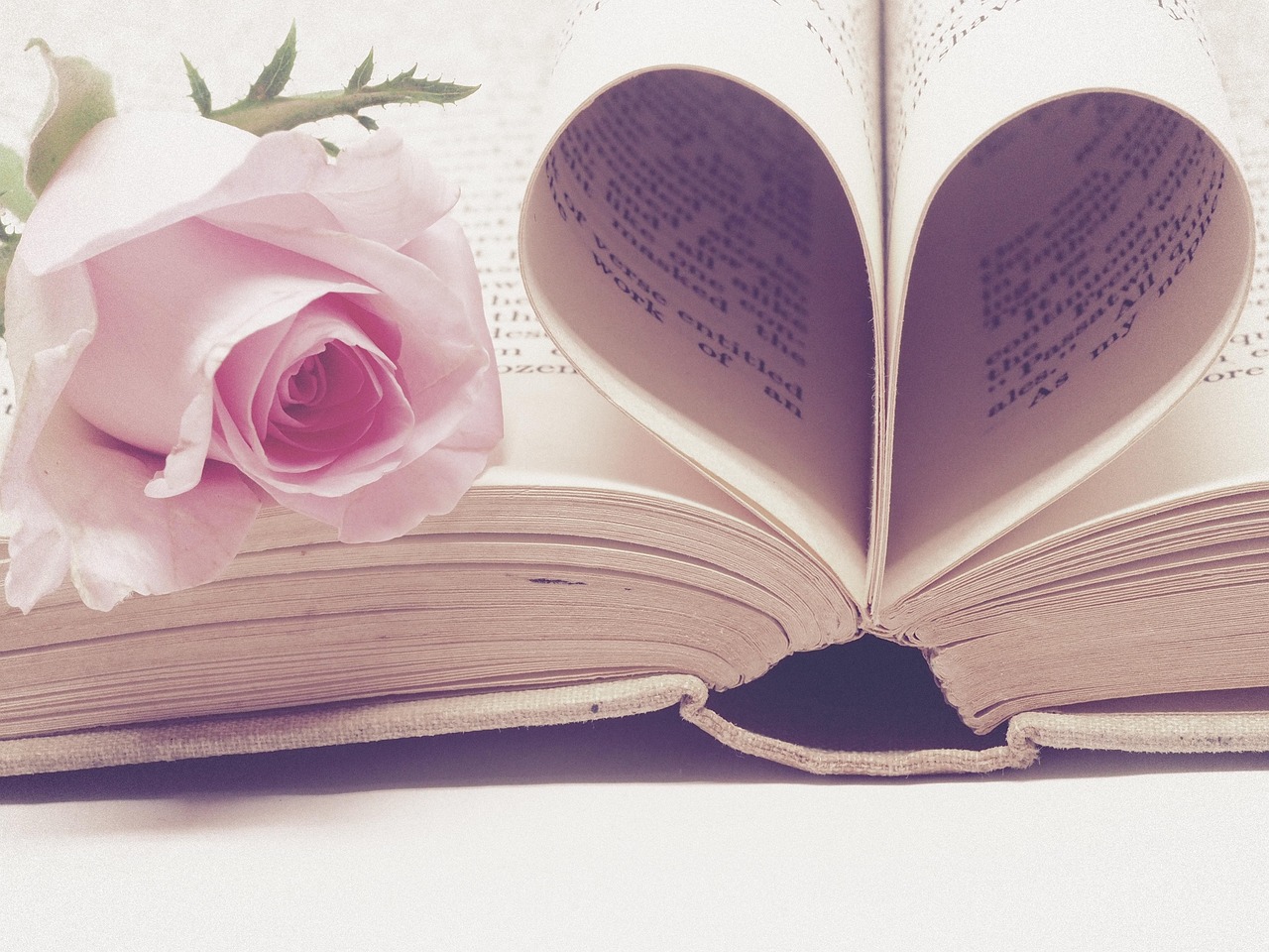 Valentines-day-background-3060241 1280