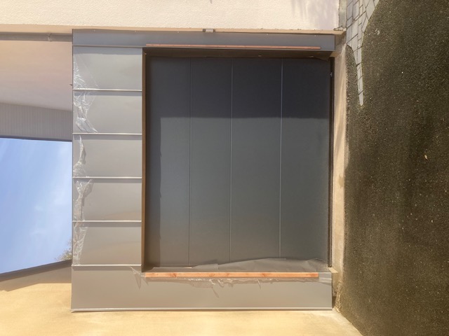 Avo renovation isolation d un garage aux ponts de ce maconnerie surbots menuiserie porte fenetre bardage 21